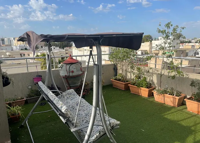 bel appart terasse vue panoramique avec piscine